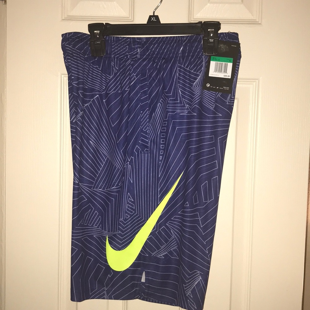 New Nike Boy athletic basketball shorts